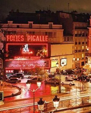 Pigalle Montmartre - 2 Minutes De La Station Metro Pigalle - De 25 M2 - 2 Lits Simples Type Gigogne Pour 2 Pers-zone Tres Touristique - Cabaret Moulin Rouge A 200 M,cafe Aux Noctambules,cabaret Chez Michou Restaurant Bouillon Pigalle,theatre D Apartman Párizs
