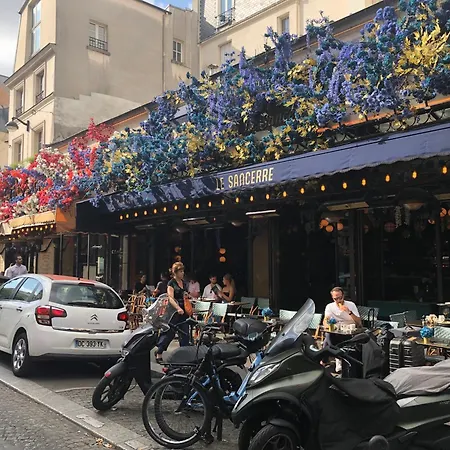 Lägenhet Pigalle Montmartre - Studio La Goulue - 25M2 - 2 Minutes De La Station Metro Pigalle - 2 Lits Simples Type Gigogne Pour 2 Personnes - Quartier Hypertouristique - Cabaret Moulin Rouge A 200 M, Cafe Aux Noctambules ,Cabaret Chez Michou-Restaurants-Saun